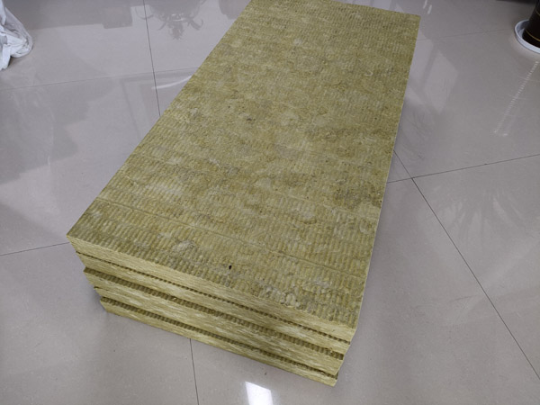 關于巖棉板的產品優勢特點和應用領域。